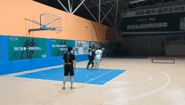 书磊投篮.gif